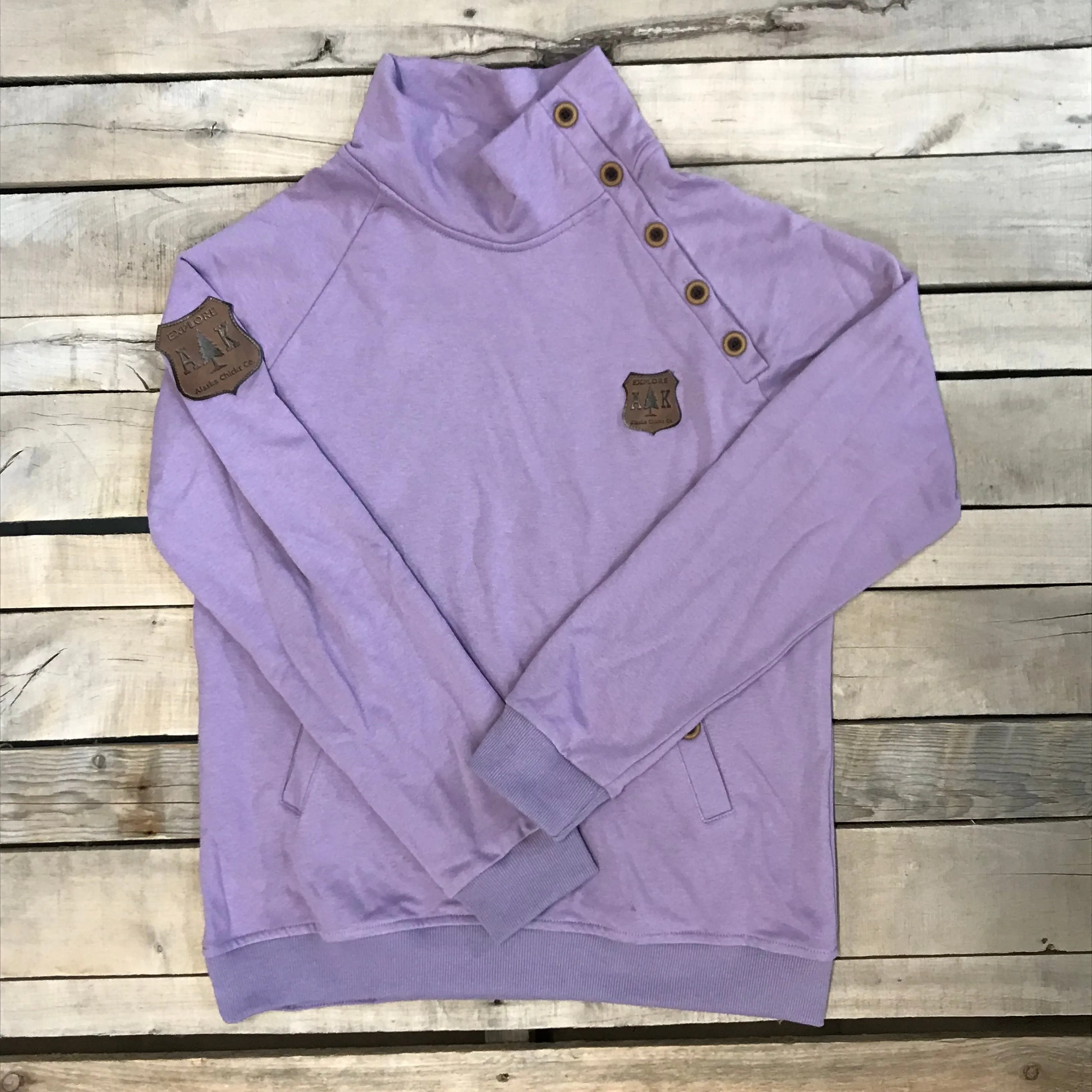 Lightweight Side Button Pullover