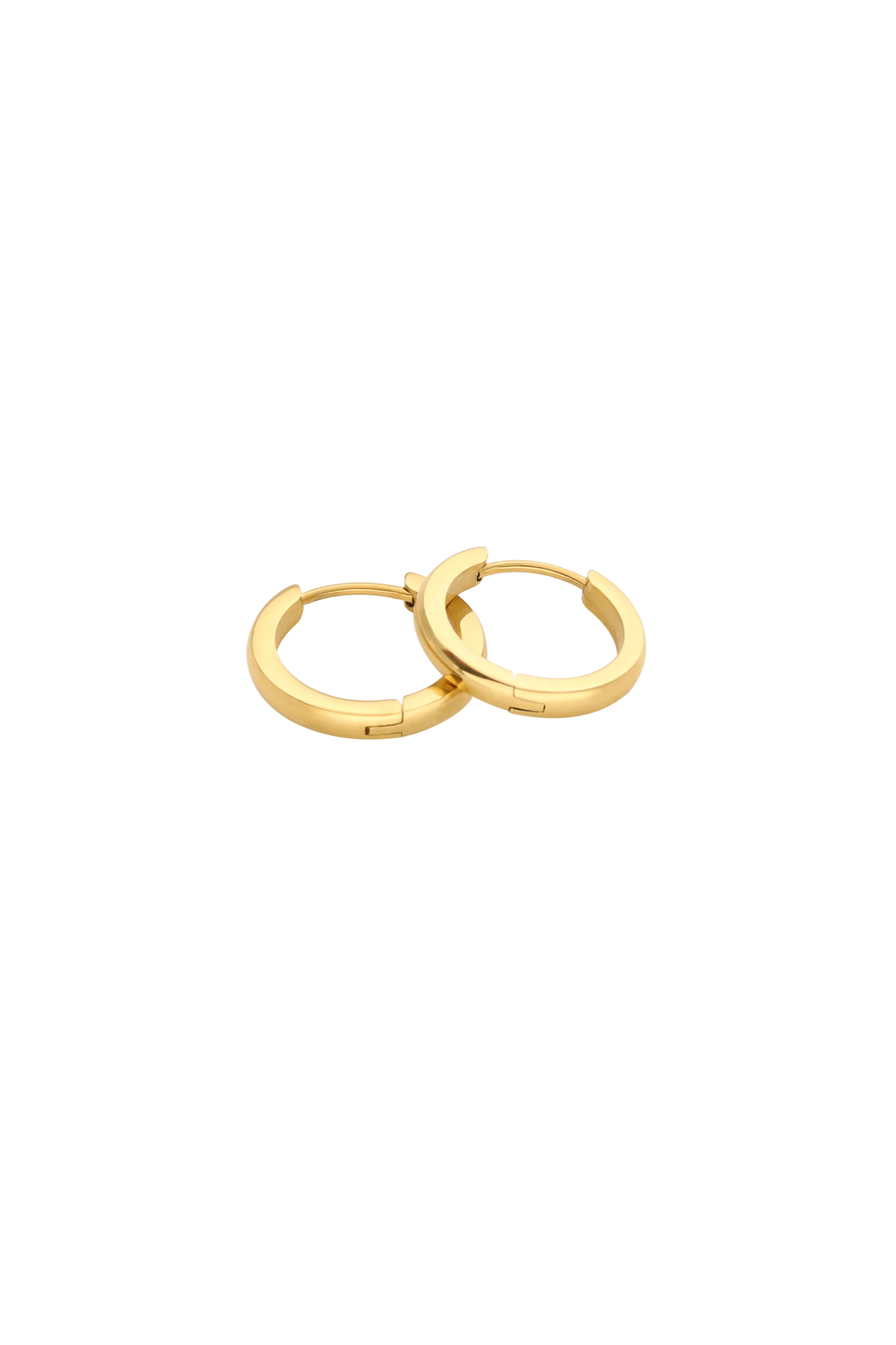 Oliva Essential Huggie Hoop Earrings