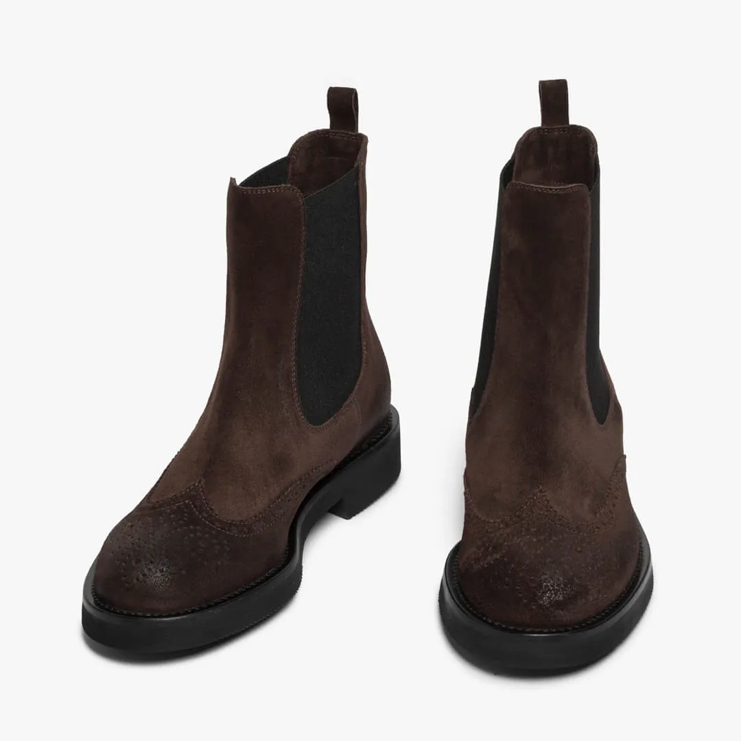 Women's suede chelsea boot